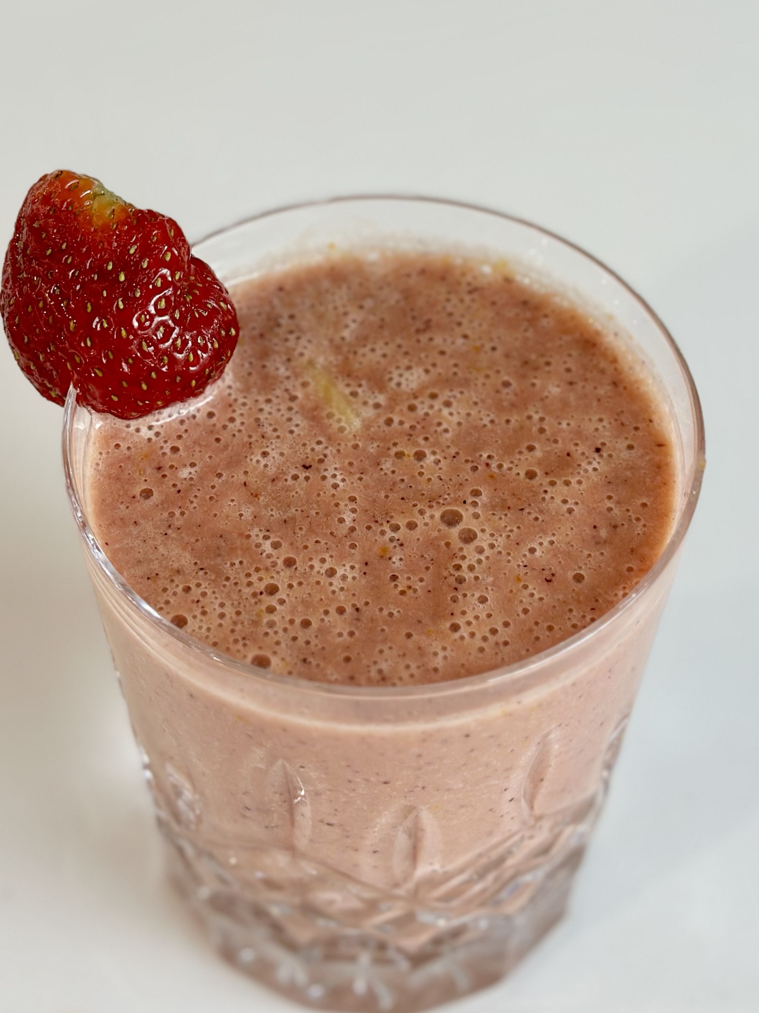 Delicious Saffron Infused Tropical Smoothie