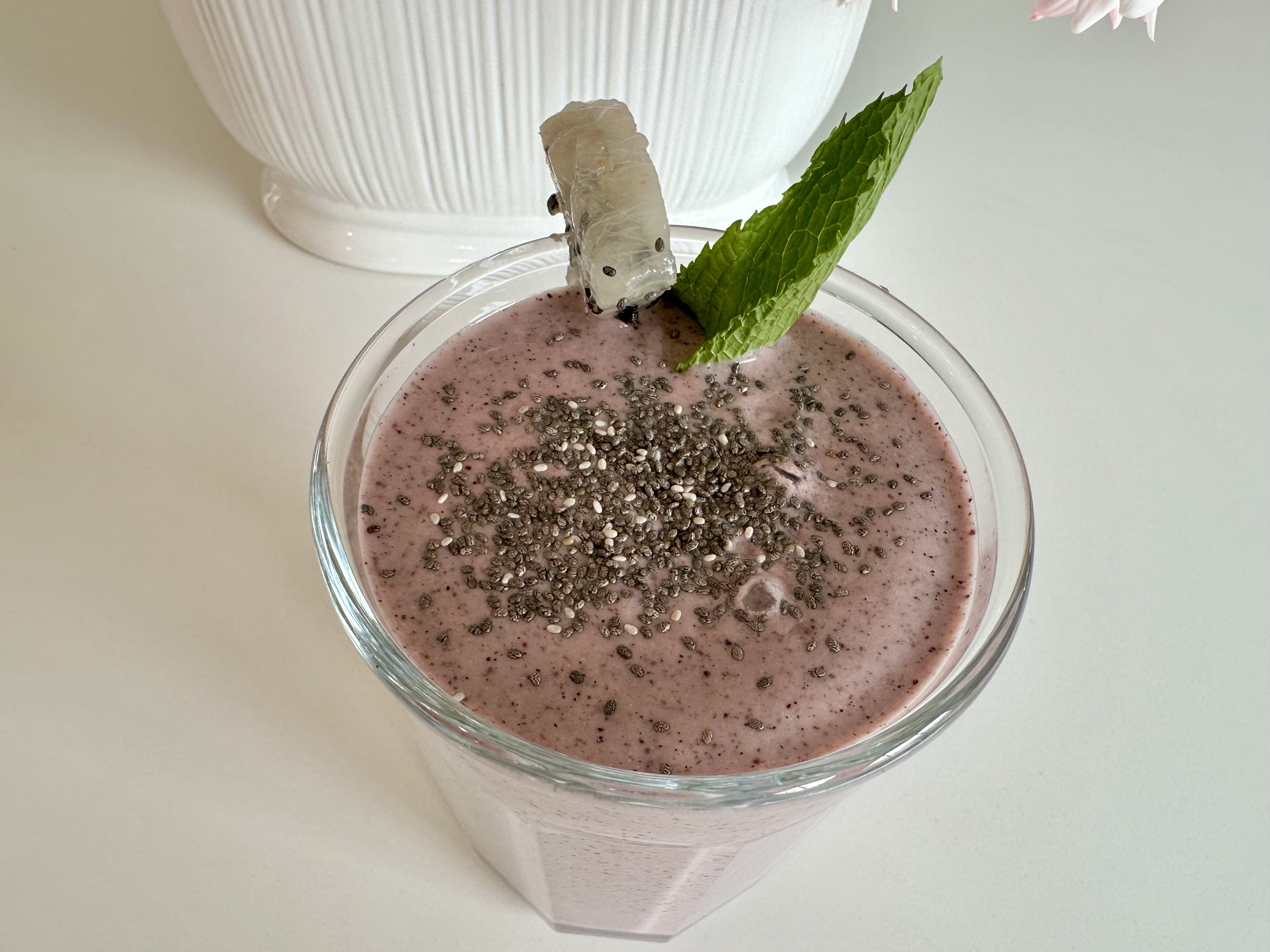 Nutritious Dragonfruit Berries Smoothie